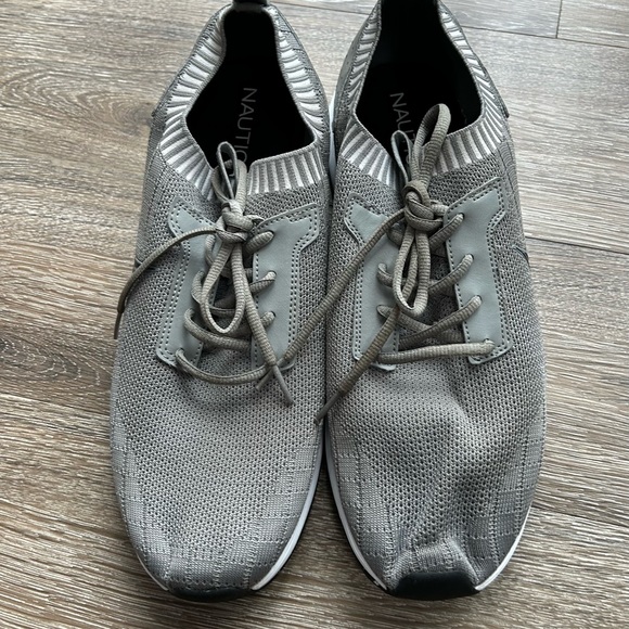 Men Fashion Sneakers - Picture 1 of 5